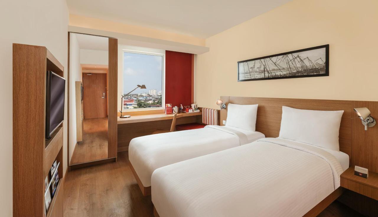 Ibis Kochi City Centre - An Accor Brand Bagian luar foto