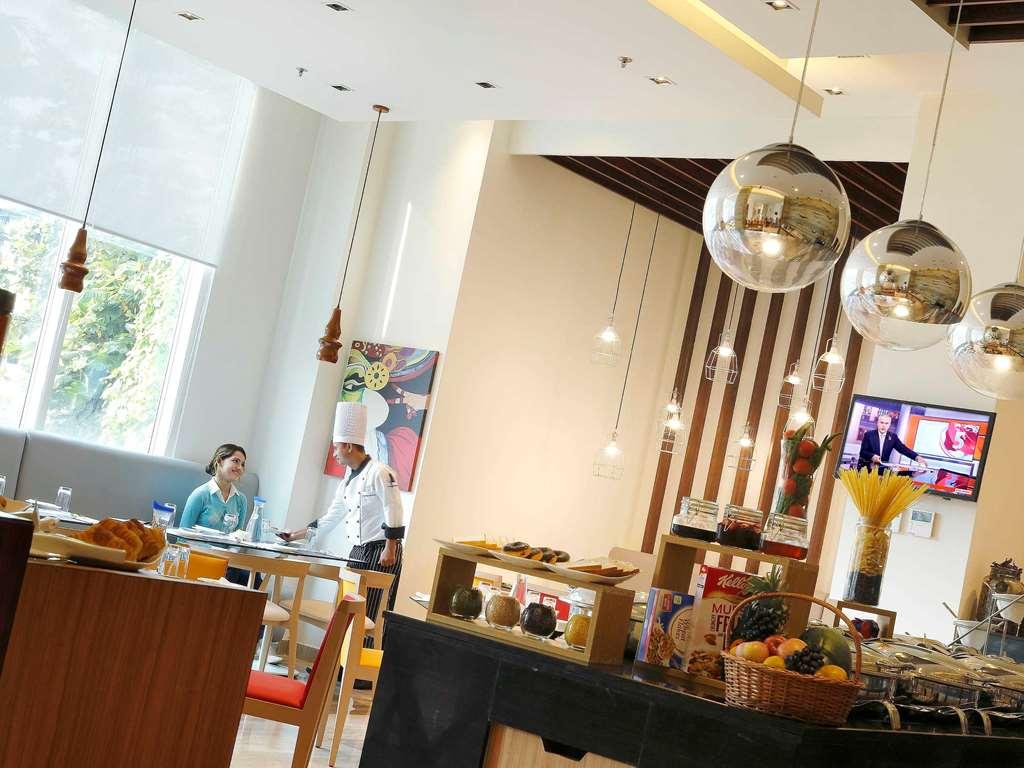 Ibis Kochi City Centre - An Accor Brand Bagian luar foto